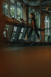 can you wear trail running shoes on a treadmill