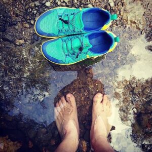 Relaxing the feet off after an off road run.