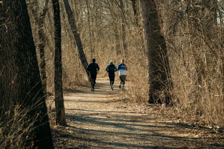 how should i dress for trail running in winter