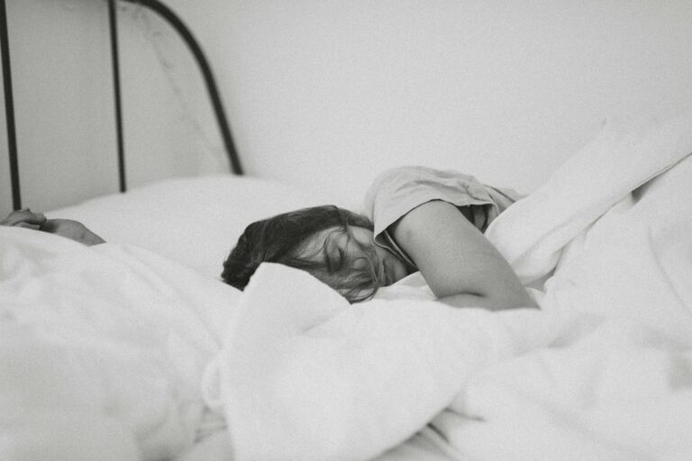 how many hours of sleep do athletes need